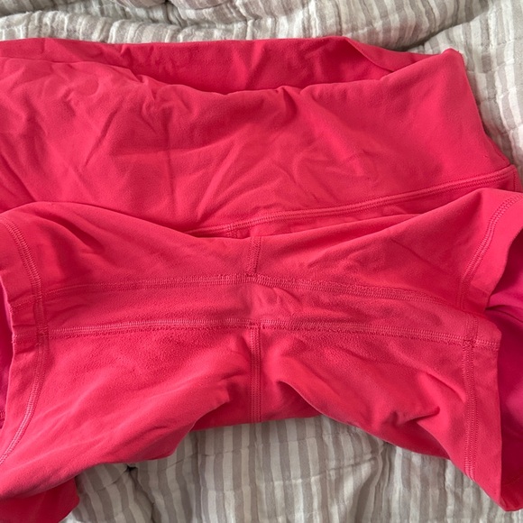 Lululemon Lipgloss 6 inch align shorts- worn only a handful of times. size 10 - Picture 8 of 9